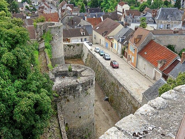 Dourdan - Immobilier - CENTURY 21 LD Immobilier - rue_des_Geôles_vue_du_donjon