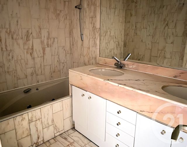 Appartement F4 à vendre - 4 pièces - 113.97 m2 - VANVES - 92 - ILE-DE-FRANCE - Century 21 Ld Immobilier